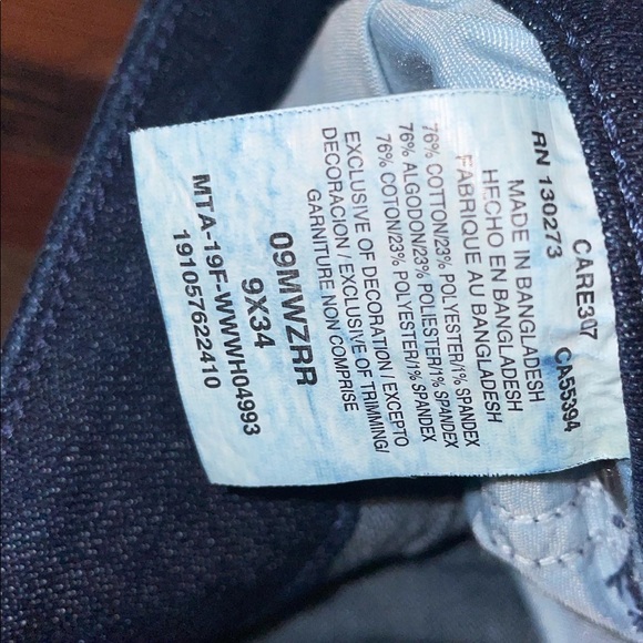 Women’s Wranglers - Picture 2 of 3